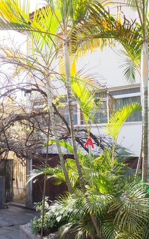 Casa para alugar com 259m², 3 quartos e 3 vagas Casa para alugar com 259m², 3 quartos e 3 vagasFachada
