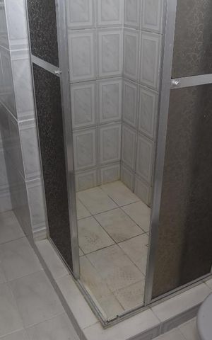 Casa de condomínio para alugar com 160m², 2 quartos e 3 vagasBanheiro do Quarto 1