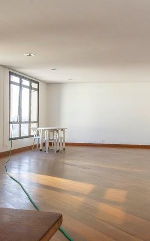 Apartamento à venda com 76m², 3 quartos e 1 vagaSalão