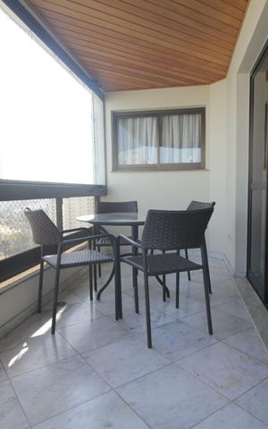 Apartamento à venda com 368m², 3 quartos e 4 vagasVaranda