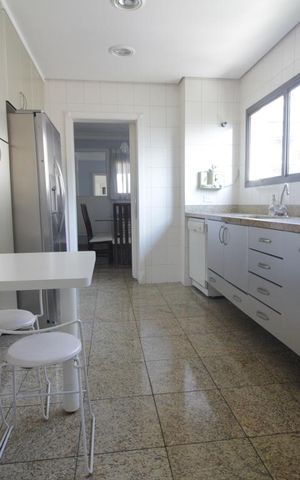 Apartamento à venda com 368m², 3 quartos e 4 vagasCozinha