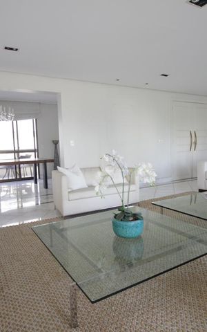 Apartamento à venda com 368m², 3 quartos e 4 vagasSala
