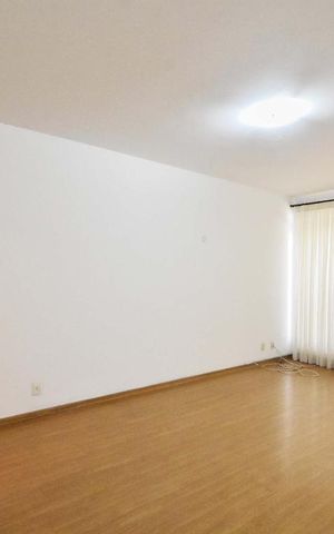 Casa à venda com 330m², 4 quartos e 5 vagasSala