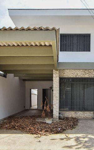 Casa à venda com 330m², 4 quartos e 5 vagasGaragem