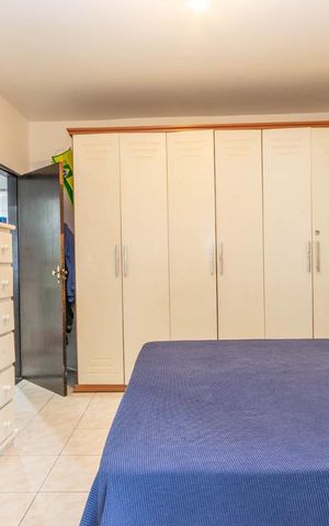 Casa à venda com 180m², 3 quartos e 4 vagas Casa à venda com 180m², 3 quartos e 4 vagasSuíte
