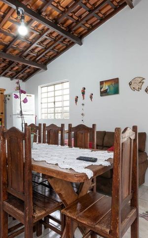 Casa à venda com 180m², 3 quartos e 4 vagas Casa à venda com 180m², 3 quartos e 4 vagasCopa