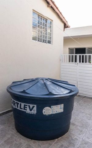 Casa à venda com 180m², 3 quartos e 4 vagas Casa à venda com 180m², 3 quartos e 4 vagasQuintal