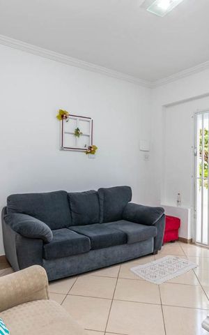 Casa à venda com 180m², 3 quartos e 4 vagas Casa à venda com 180m², 3 quartos e 4 vagasSala