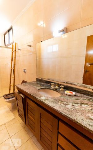 Casa à venda com 340m², 3 quartos e sem vagaBanheiro da Suíte 3