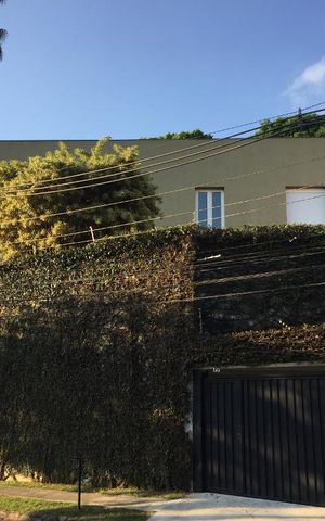 Casa à venda com 600m², 4 quartos e 6 vagasJardim
