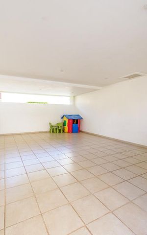 Apartamento à venda com 146m², 3 quartos e 2 vagas Apartamento à venda com 146m², 3 quartos e 2 vagasÁrea Comum - Espaço Livre
