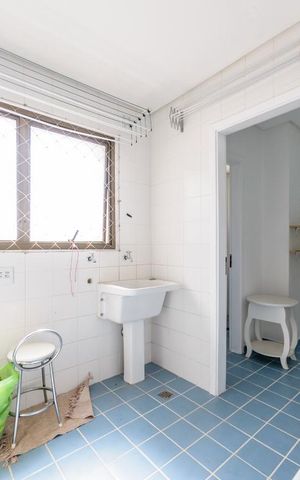 Apartamento à venda com 146m², 3 quartos e 2 vagas Apartamento à venda com 146m², 3 quartos e 2 vagasCozinha