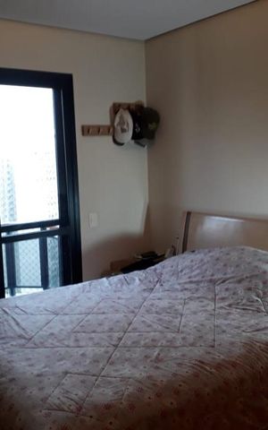Apartamento à venda com 269m², 4 quartos e 4 vagas Apartamento à venda com 269m², 4 quartos e 4 vagasQuarto