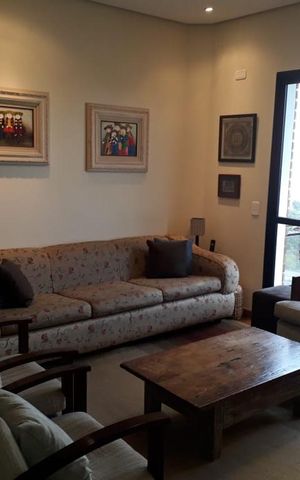 Apartamento à venda com 269m², 4 quartos e 4 vagas Apartamento à venda com 269m², 4 quartos e 4 vagasSala