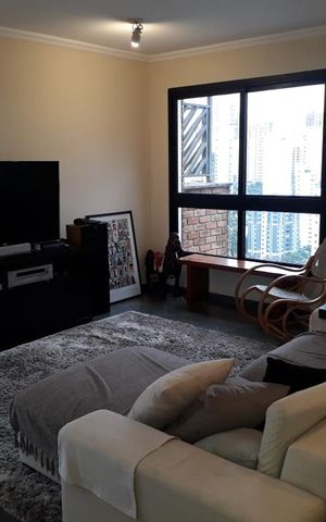 Apartamento à venda com 269m², 4 quartos e 4 vagas Apartamento à venda com 269m², 4 quartos e 4 vagasSala