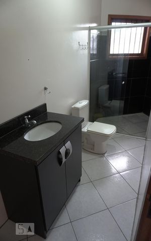 Casa à venda com 305m², 4 quartos e sem vagaBanheiro 