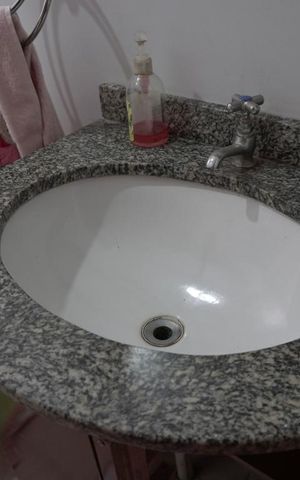 Casa à venda com 305m², 4 quartos e sem vagaBanheiro