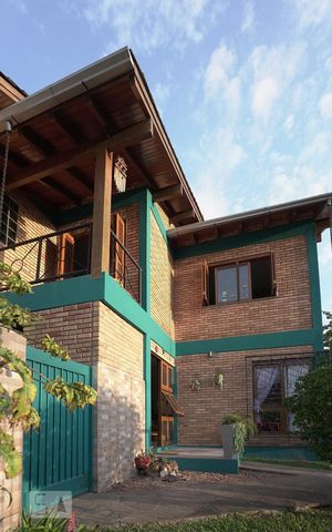 Casa à venda com 305m², 4 quartos e sem vagaFachada