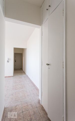 Apartamento à venda com 80m², 2 quartos e 1 vagaCorredor