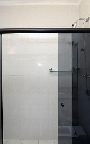 Casa para alugar com 380m², 4 quartos e 5 vagasBanheiro da Suite 1
