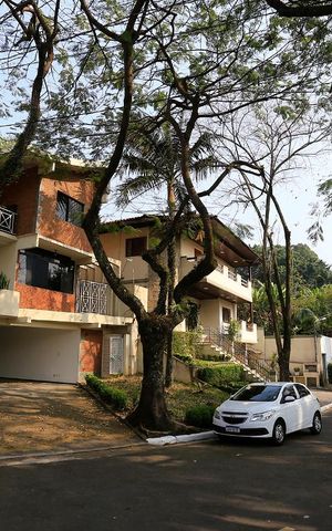Casa para alugar com 380m², 4 quartos e 5 vagasVista da Rua