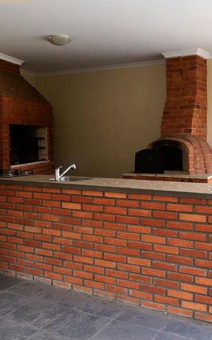Casa para alugar com 380m², 4 quartos e 5 vagasChurrasqueira