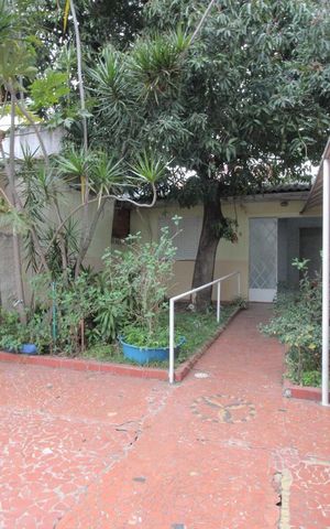 Casa à venda com 452m², 4 quartos e 2 vagasQuintal