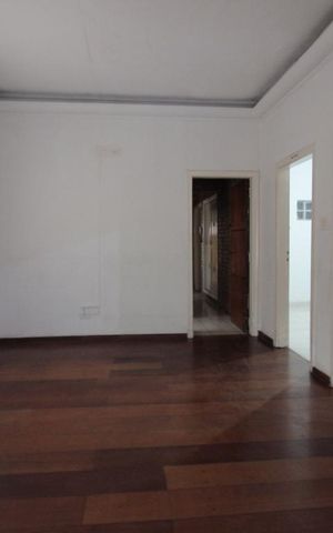 Casa à venda com 452m², 4 quartos e 2 vagasSala 1