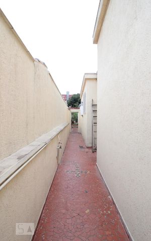 Casa à venda com 452m², 4 quartos e 2 vagasCorredor