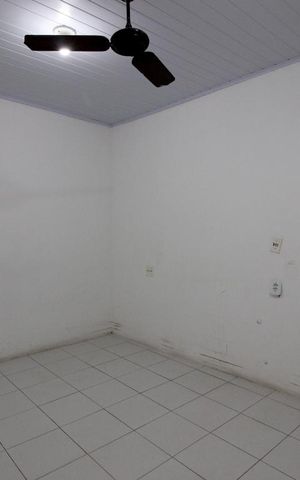 Casa à venda com 452m², 4 quartos e 2 vagasQuarto 5