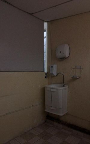 Casa à venda com 452m², 4 quartos e 2 vagasDepósito