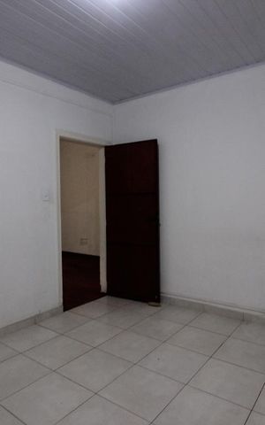 Casa à venda com 452m², 4 quartos e 2 vagasQuarto 1