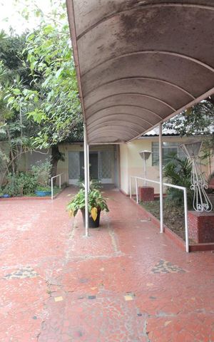 Casa à venda com 452m², 4 quartos e 2 vagasQuintal