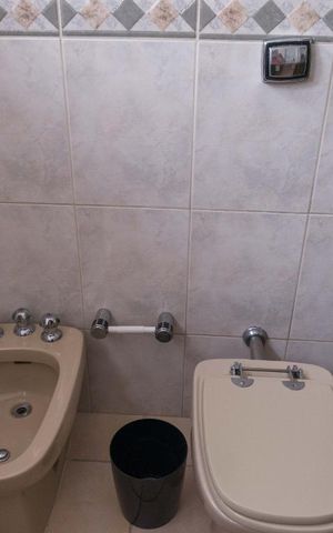 Apartamento para alugar com 238m², 4 quartos e 3 vagasBanheiro 1