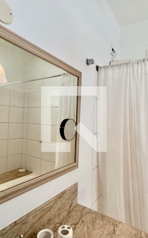 Casa à venda com 571m², 8 quartos e 3 vagasBanheiro Suíte 2