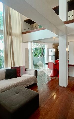 Casa à venda com 571m², 8 quartos e 3 vagasSuíte duplex 8