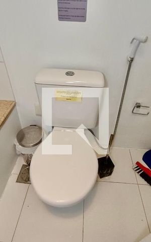 Casa à venda com 571m², 8 quartos e 3 vagasBanheiro Suíte 2