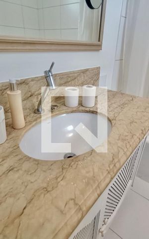 Casa à venda com 571m², 8 quartos e 3 vagasBanheiro Suíte 2