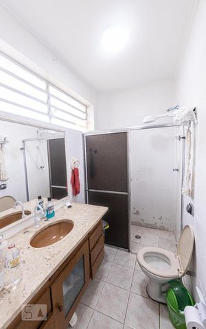 Casa à venda com 105m², 2 quartos e 2 vagas Casa à venda com 105m², 2 quartos e 2 vagasBanheiro Social