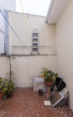 Casa à venda com 105m², 2 quartos e 2 vagas Casa à venda com 105m², 2 quartos e 2 vagasTerraço