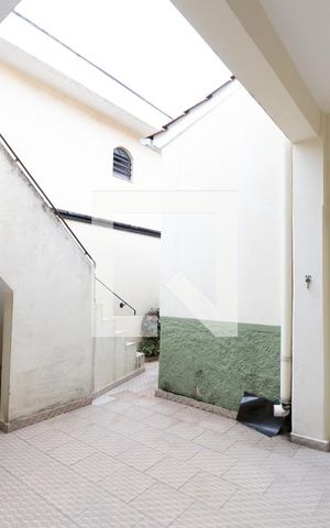 Casa para alugar com 30m², 1 quarto e 1 vaga Casa para alugar com 30m², 1 quarto e 1 vagaÁrea de Serviço