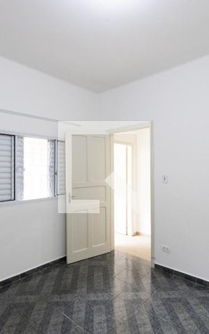 Casa para alugar com 30m², 1 quarto e 1 vaga Casa para alugar com 30m², 1 quarto e 1 vagaSuite