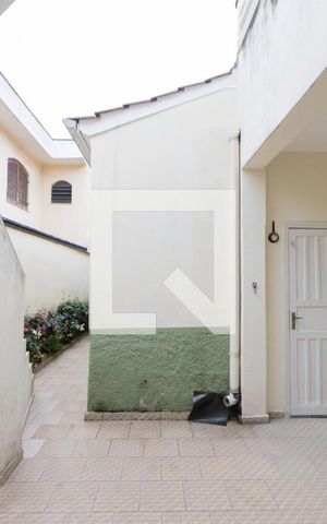 Casa para alugar com 30m², 1 quarto e 1 vaga Casa para alugar com 30m², 1 quarto e 1 vagaVista Suite