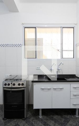 Casa para alugar com 30m², 1 quarto e 1 vaga Casa para alugar com 30m², 1 quarto e 1 vagaSala e Cozinha