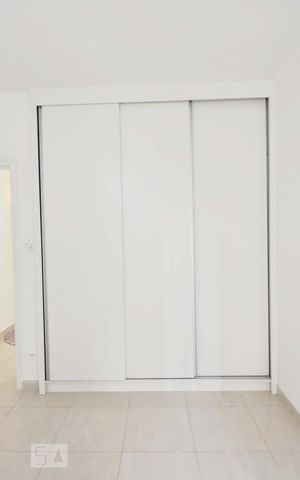 Casa à venda com 200m², 3 quartos e 2 vagas Casa à venda com 200m², 3 quartos e 2 vagasQuarto 03