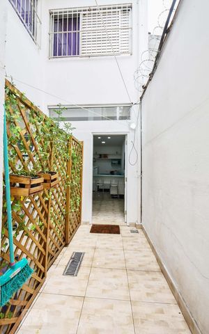 Casa à venda com 200m², 3 quartos e 2 vagas Casa à venda com 200m², 3 quartos e 2 vagasCorredor