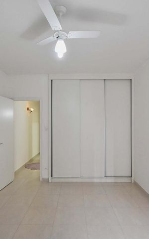Casa à venda com 200m², 3 quartos e 2 vagas Casa à venda com 200m², 3 quartos e 2 vagasQuarto 03