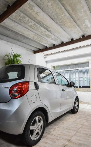 Casa à venda com 200m², 3 quartos e 2 vagas Casa à venda com 200m², 3 quartos e 2 vagasGaragem