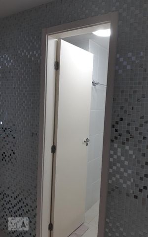 Casa de condomínio para alugar com 160m², 3 quartos e 2 vagas Casa de condomínio para alugar com 160m², 3 quartos e 2 vagasDetalhe (2º andar)