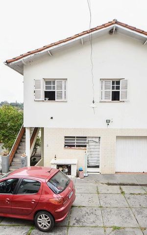 Casa para alugar com 70m², 3 quartos e 1 vaga Casa para alugar com 70m², 3 quartos e 1 vagaFachada